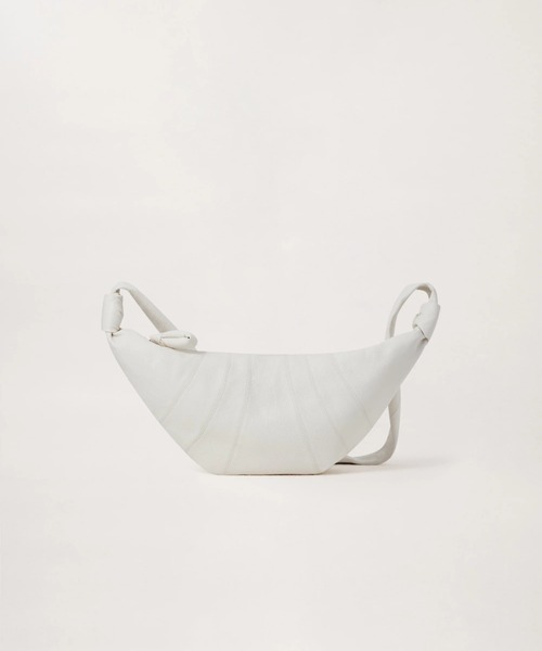 LEMAIRE（ルメール）の「MEDIUM CROISSANT BAG（ショルダーバッグ・レディース・ホワイト/ブラウン系その他2/ブラウン系その他3/イエロー系その他/ブラウン系その他・OS）」の2枚目の写真