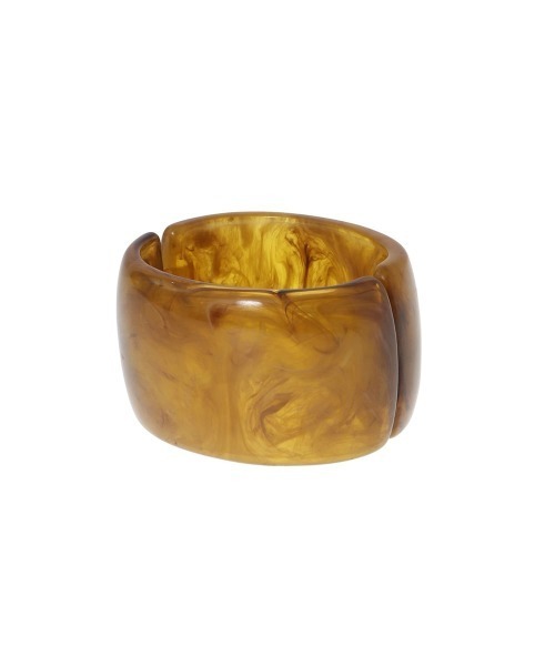 CLANE(クラネ)の「MARBLE WIDE BANGLE(バングル/リストバンド・レディース・ブラウン/アイボリー・FREE)」の6枚目の写真