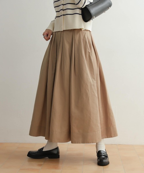 URBAN RESEARCH DOORS（アーバンリサーチドアーズ）の「ランダムタックメモリースカート（スカート・レディース・ネイビー/ベージュ・MEDIUM/SMALL）」の15枚目の写真