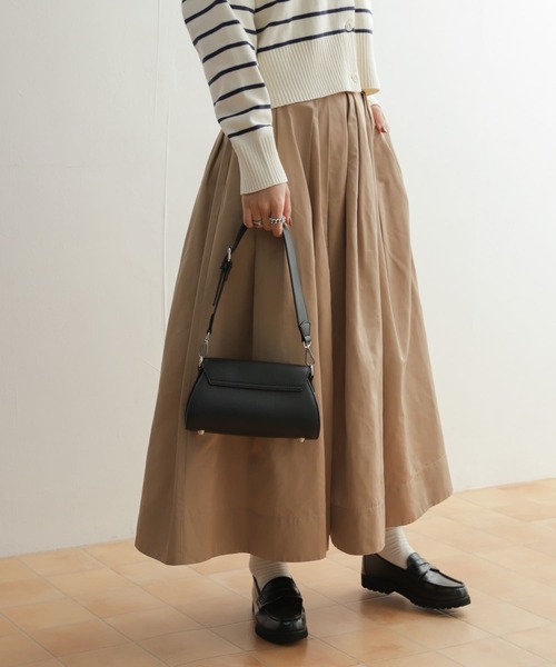 URBAN RESEARCH DOORS（アーバンリサーチドアーズ）の「ランダムタックメモリースカート（スカート・レディース・ネイビー/ベージュ・MEDIUM/SMALL）」の17枚目の写真