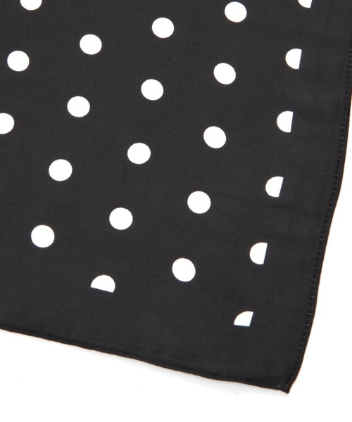 studio CLIP（スタディオクリップ）の「ドットプリントスカーフ《オケージョンライン》（ストール/ショール・レディース・ブラック/アイボリー・FREE）」の5枚目の写真