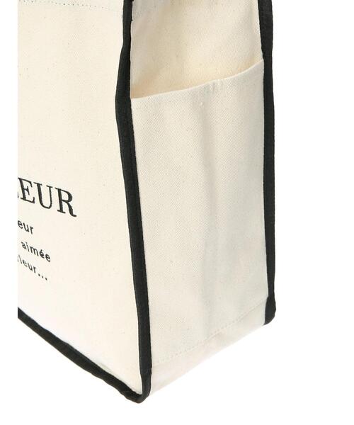 Maison de FLEUR（メゾンドフルール）の「パイピングスクエアトートバッグ（トートバッグ・レディース・アイボリー/ブラック・FREE）」の6枚目の写真