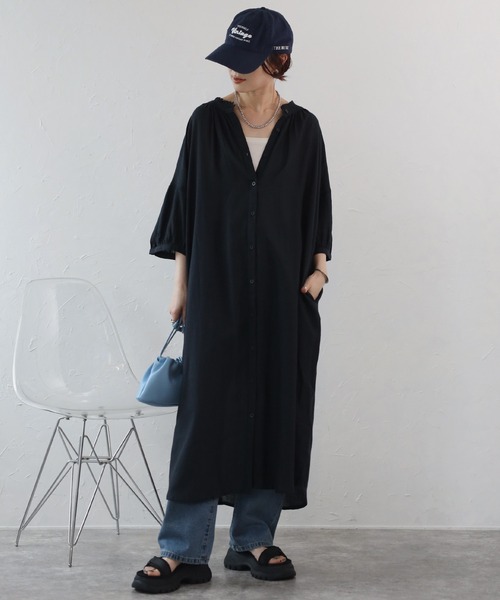 Fizz(フィズ)の「【Fizz/フィズ】 綿麻ミックス 襟プリーツシャツワンピース(ワンピース・レディース・チャコール/ベージュ/カーキ/ブルー・M)」の2枚目の写真