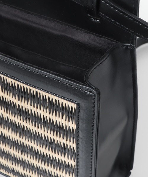 SENSE OF PLACE by URBAN RESEARCH（センスオブプレイスバイアーバンリサーチ）の「ペーパーコンビショルダーバッグ（ショルダーバッグ・メンズ・ライトベージュ/ブラック・ONE）」の10枚目の写真