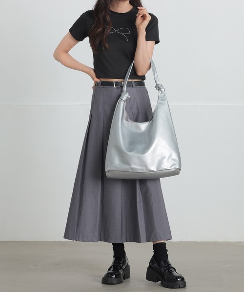 ALTROSE（アルトローズ）の「トートバッグ ワンハンドル A4 収納 ルッチ２（トートバッグ・レディース・グレー/ブルー/ブラック/ブラウン/アイボリー/シルバー・FREE）」の12枚目の写真