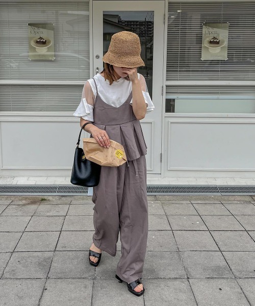 AMELY（エミリー）の「ペプラムキャミセットアップ（セットアップ・レディース・カーキブラウン/ブラック/オリーブ/ベージュ/チャコール/バーガンディー/ダークブラウン/モカ・フリー）」の16枚目の写真