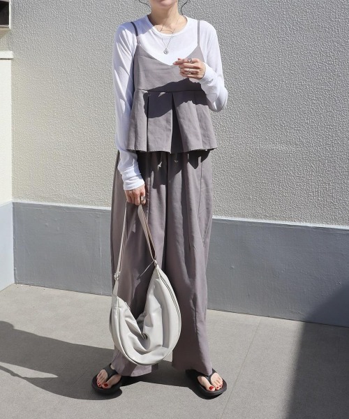 AMELY（エミリー）の「ペプラムキャミセットアップ（セットアップ・レディース・カーキブラウン/ブラック/オリーブ/ベージュ/チャコール/バーガンディー/ダークブラウン/モカ・フリー）」の21枚目の写真