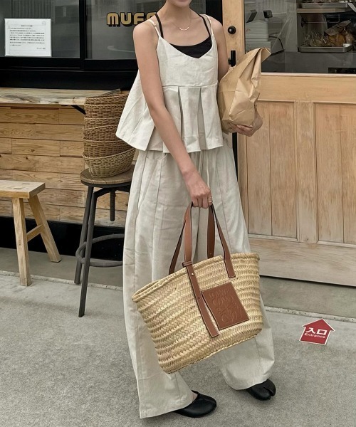 AMELY（エミリー）の「ペプラムキャミセットアップ（セットアップ・レディース・カーキブラウン/ブラック/オリーブ/ベージュ/チャコール/バーガンディー/ダークブラウン/モカ・フリー）」の22枚目の写真