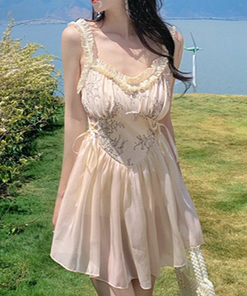 Dita(ディータ)の「チュールスカートワンピースビキニ 水着(水着・レディース・ブラック/ホワイト・M/L)」の5枚目の写真