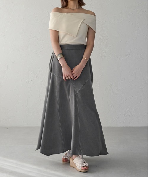 Ambre Ciel（アンブルシエル）の「アシメリブオフショルトップス／【WEB/EC限定商品】（Tシャツ/カットソー・レディース・ブラック/アイボリー・FREE）」の13枚目の写真
