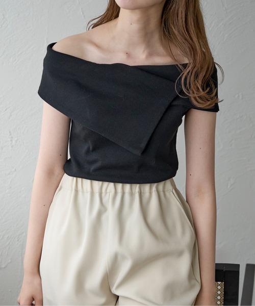 Ambre Ciel（アンブルシエル）の「アシメリブオフショルトップス／【WEB/EC限定商品】（Tシャツ/カットソー・レディース・ブラック/アイボリー・FREE）」の8枚目の写真