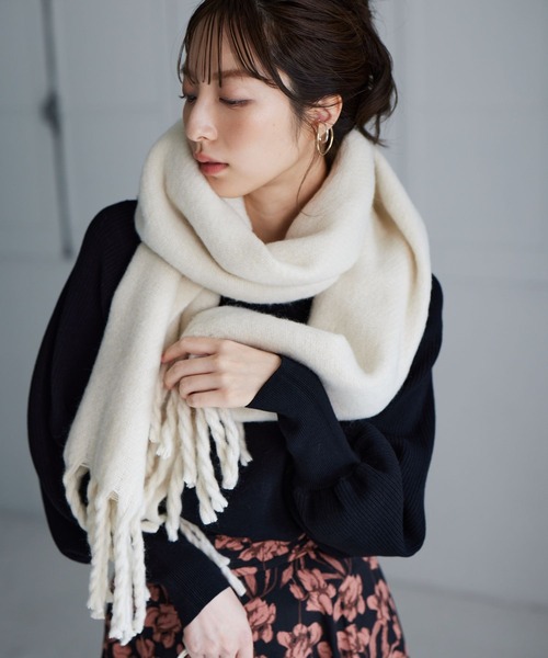 Andemiu（アンデミュウ）の「フワモコウォッシャブルストール966431（ストール/ショール・レディース・ベージュ/オフホワイト/ラベンダー・FREE）」の2枚目の写真