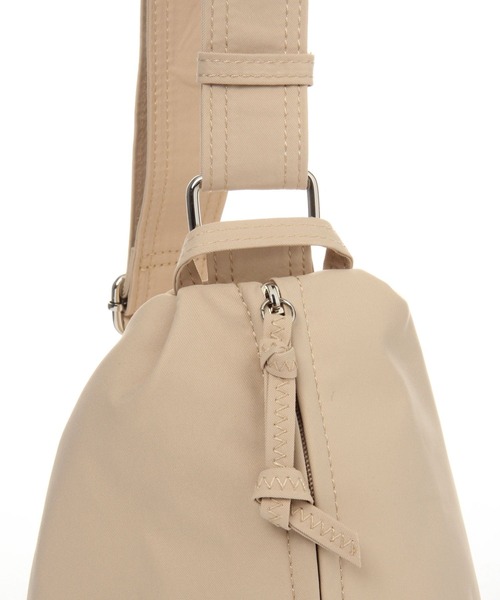 studio CLIP（スタディオクリップ）の「ナイロンタックボディバッグ（ボディバッグ/ウエストポーチ・レディース・イエロー/ベージュ/ブラック・FREE）」の13枚目の写真