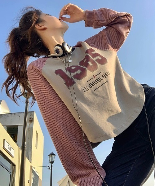 NANEA(ナネア)の「1985ロゴプリントラグランスリーブニットプルオーバー異素材ドッキング(ニット/セーター・レディース・ホワイト/グレー/レッド・ONE SIZE)」の15枚目の写真
