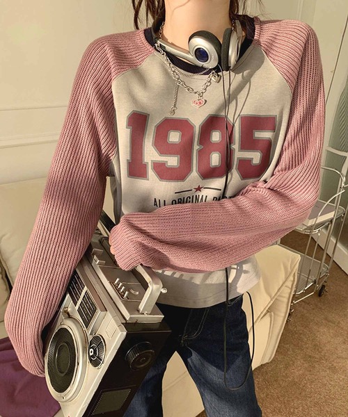 NANEA(ナネア)の「1985ロゴプリントラグランスリーブニットプルオーバー異素材ドッキング(ニット/セーター・レディース・ホワイト/グレー/レッド・ONE SIZE)」の13枚目の写真