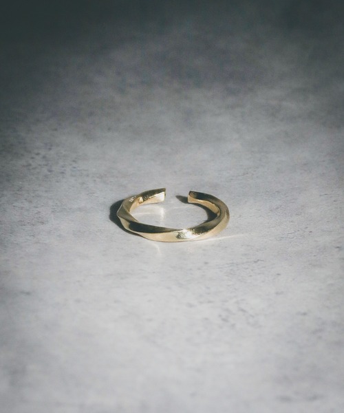Mag.(マグ)の「【sterling silver】 フリーサイズ ツイストリング(リング・メンズ・シルバー/ゴールド・FREE)」の1枚目の写真