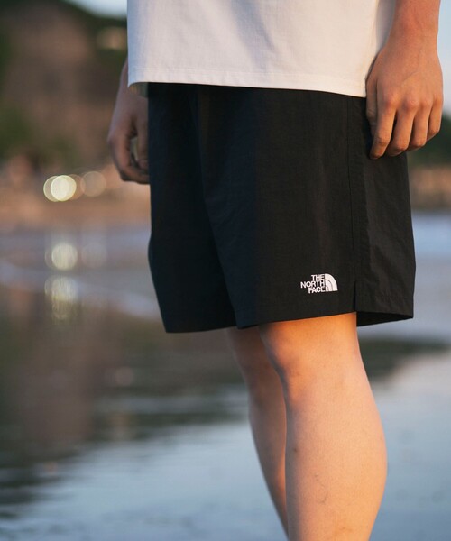 THE NORTH FACE（ザノースフェイス）の「THE NORTH FACE / Versatile Mid Shorts（ザ・ノース・フェイス バーサタイルショーツ 撥水/水陸両用/ワンポイント）（その他パンツ・メンズ・グレー/ブラック/パープル/チャコールグレー/グリーン系その他4・SMALL/MEDIUM/LARGE/X-LARGE）」の18枚目の写真
