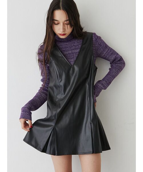 jouetie(ジュエティ)の「フェイクレザージャンスカ(ジャンパースカート・レディース・ブラック・MEDIUM)」の2枚目の写真