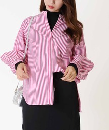 ブロードショルダーピンタックブラウス