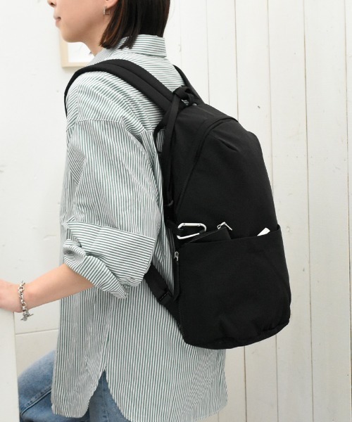 LAZY SUSAN(レイジースーザン)の「リュック ミオフィラノ シルエットM001(バックパック/リュック・レディース・ブラック/アイボリー/ベージュ・FREE)」の6枚目の写真