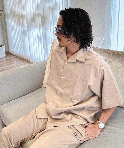 FLEX(フレックス)の「【FLEX】Open collared shirt / オープンカラーシャツ(シャツ/ブラウス・メンズ・ベージュ/ブラック・MEDIUM/LARGE)」の2枚目の写真