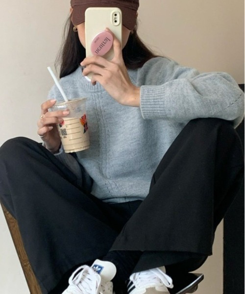 kirakiraShop(キラキラショップ)の「ツイスト デザイン クルーネック ニット(ニット/セーター・レディース・グレー/ピンク/アイボリー/モカ/イエロー・FREE)」の6枚目の写真