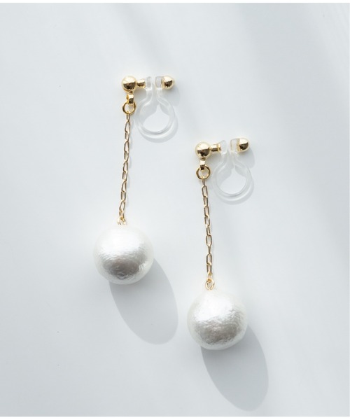 Meach.（ミーチ）の「【Meach.】14kgfコットンパールショートチェーン/樹脂ノンホールピアス（イヤリング・レディース・ブラウン/ブラック/ベージュ/ピンクベージュ/ホワイト・FREE）」の10枚目の写真