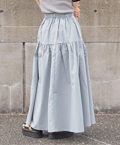 tiptop（ティップトップ）の「[ウェスト調整可能]バックル付きナイロンスカート（スカート・レディース・ブラック/チャコールグレー/オフホワイト/ブルー/ブラック系その他/ホワイト系その他・FREE）」の12枚目の写真