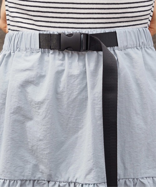 tiptop（ティップトップ）の「[ウェスト調整可能]バックル付きナイロンスカート（スカート・レディース・ブラック/チャコールグレー/オフホワイト/ブルー/ブラック系その他/ホワイト系その他・FREE）」の14枚目の写真