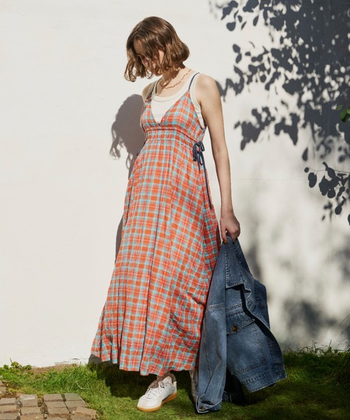 Unitage（ユニテージ）の「配色ボリュームシアーキャミワンピース（ワンピース・レディース・ブラック/イエロー/オレンジ/ブルー/サックスブルー/グリーン/ピンク/ダークグリーン/ブラウン/グリーン系その他・FREE）」の17枚目の写真