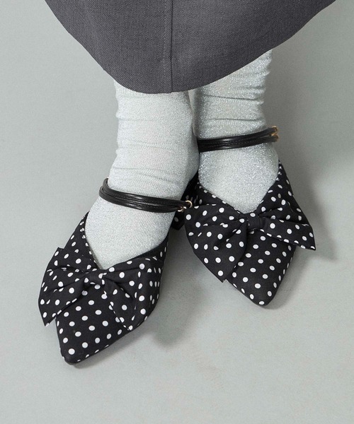 noyau(ノヤウ)の「【新色追加】2WAYリボンストラップミュールパンプス(パンプス・レディース・ブラック系その他/ホワイト系その他2/ブラック/シルバー/イエローゴールド/シルバー系その他・S/M/L/LL)」の4枚目の写真