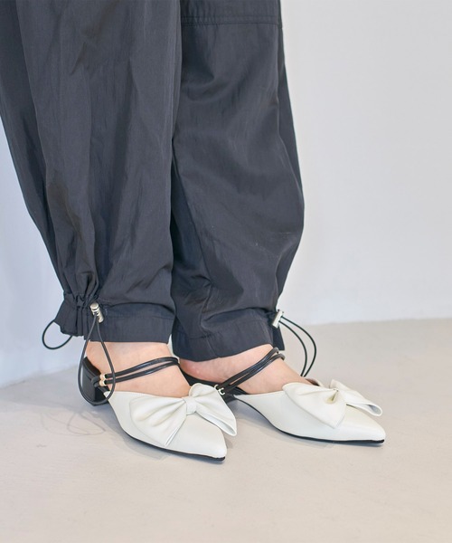 noyau(ノヤウ)の「【新色追加】2WAYリボンストラップミュールパンプス(パンプス・レディース・ブラック系その他/ホワイト系その他2/ブラック/シルバー/イエローゴールド/シルバー系その他・S/M/L/LL)」の21枚目の写真