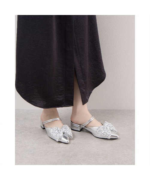 noyau(ノヤウ)の「【新色追加】2WAYリボンストラップミュールパンプス(パンプス・レディース・ブラック系その他/ホワイト系その他2/ブラック/シルバー/イエローゴールド/シルバー系その他・S/M/L/LL)」の7枚目の写真