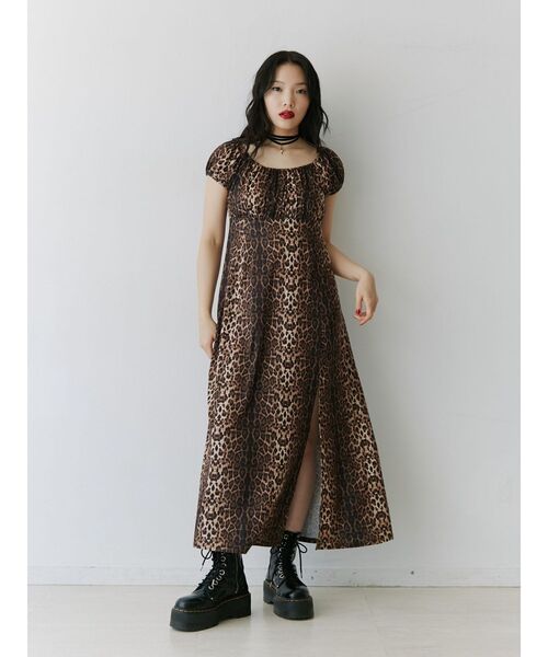 jouetie(ジュエティ)の「フレンチスリーブカットワンピース(ワンピース・レディース・ピンク/ブラウン/ブルー・MEDIUM)」の17枚目の写真