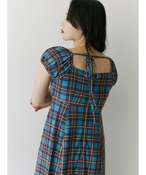 jouetie(ジュエティ)の「フレンチスリーブカットワンピース(ワンピース・レディース・ピンク/ブラウン/ブルー・MEDIUM)」の6枚目の写真