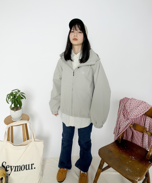 Seymour.(シーモア)の「"RIPSTOP” WATER-REPELLENT HOODED BZ(ナイロンジャケット・メンズ・グレイッシュブルー/ブラック/ベージュ/ネイビー・MEDIUM/LARGE/X-LARGE)」の17枚目の写真