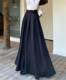 タックボリュームロングスカート