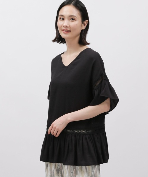 LAKOLE(ラコレ)の「ハシゴレースチュニック / 115147(チュニック・レディース・オフホワイト/ブラック/サックスブルー・SMALL/MEDIUM)」の2枚目の写真