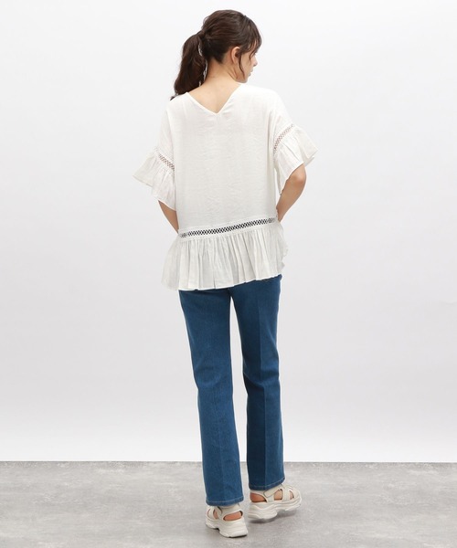 LAKOLE(ラコレ)の「ハシゴレースチュニック / 115147(チュニック・レディース・オフホワイト/ブラック/サックスブルー・SMALL/MEDIUM)」の9枚目の写真