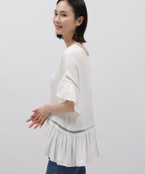 LAKOLE(ラコレ)の「ハシゴレースチュニック / 115147(チュニック・レディース・オフホワイト/ブラック/サックスブルー・SMALL/MEDIUM)」の11枚目の写真