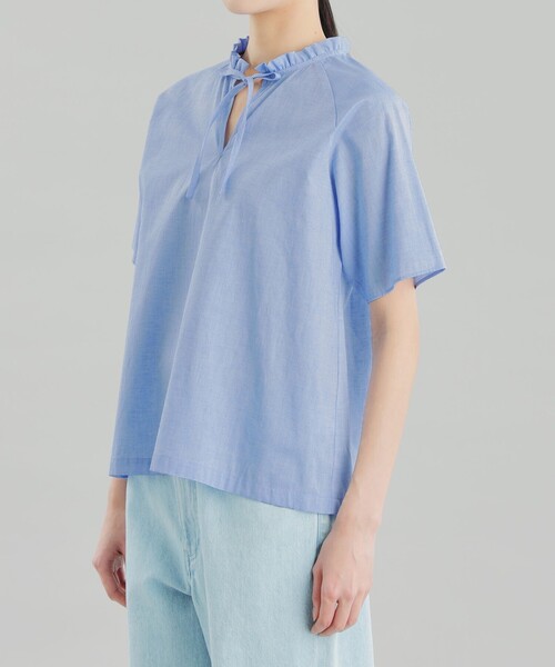 MACKINTOSH PHILOSOPHY(マッキントッシュ フィロソフィー)の「GREY LABEL スタンドカラーフリルブラウス(シャツ/ブラウス・レディース・ホワイト/ブルー系その他4・2)」の4枚目の写真