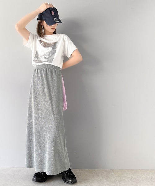 mily bilet(ミウィビレット)の「【mily bilet】華やかで上品。バックスリットIラインラメロングスカート(スカート・レディース・シルバー/ブラック・MEDIUM/LARGE/X-LARGE/SMALL)」の6枚目の写真