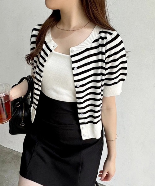 one after another NICE CLAUP（ワンアフターアナザーナイスクラップ）の「ワンポイントロゴ/サマーニットカーディガン（カーディガン/ボレロ・レディース・イエロー/チャコールグレー/オフホワイト/サックスブルー/ホワイト×ブラック/ピンク・FREE）」の3枚目の写真