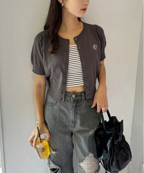 one after another NICE CLAUP（ワンアフターアナザーナイスクラップ）の「ワンポイントロゴ/サマーニットカーディガン（カーディガン/ボレロ・レディース・イエロー/チャコールグレー/オフホワイト/サックスブルー/ホワイト×ブラック/ピンク・FREE）」の19枚目の写真