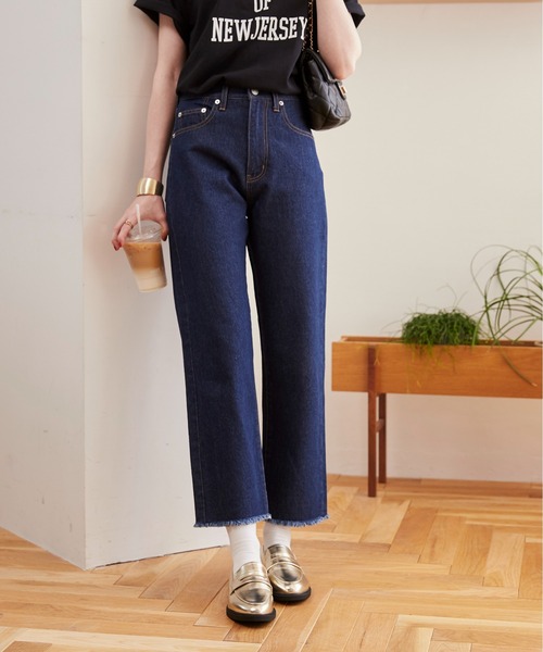 ANGIE(アンジー)の「裾 フリンジ ストレート デニム パンツ(デニムパンツ・レディース・ブラック/ブルー/ネイビー・SMALL/MEDIUM/LARGE)」の20枚目の写真