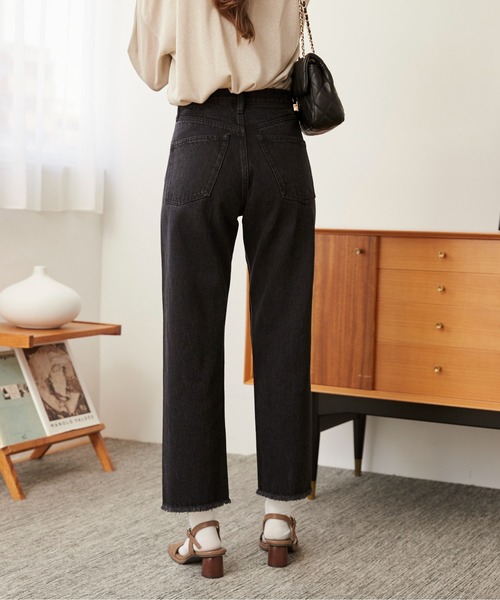 4452【美品】クルニ　ストレートデニム センタープリーツ フリンジ 22年製 セール】裾 フリンジ ストレート デニム パンツ（デニムパンツ