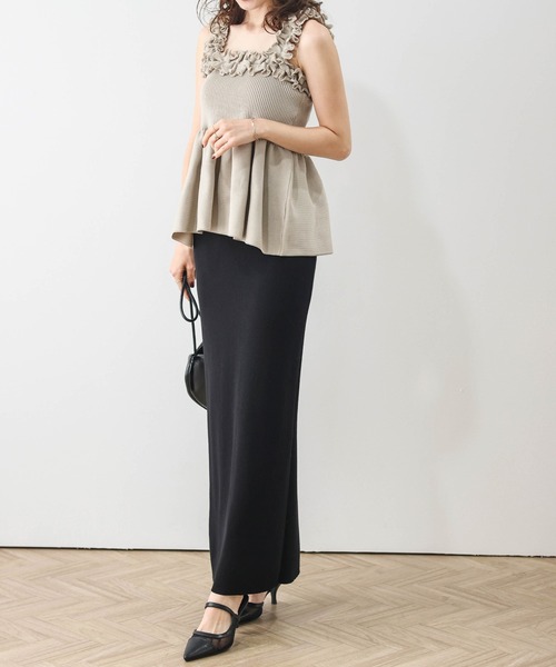 【Bibiy】AMELIE PEPURAMU KNITフリル付きブラックトップス épine - bibiy ビビィ LISA PEPURAMU KNIT blackpink の通販 by