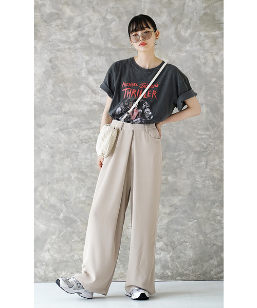 e-zakkamania stores（イーザッカマニアストアーズ）の「ラップタック ワイドパンツ（その他パンツ・レディース・ブラック/グレイッシュベージュ/黄緑系・M）」の4枚目の写真