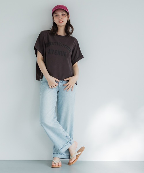 coca(coca)(コカ)の「袖ロールアップロゴTシャツ(Tシャツ/カットソー・レディース・グレー/ホワイト/カーキ/ライトベージュ/その他1/ベージュ/ブラウン/ライトグレー/ネイビー/ライトピンク/チャコール/ワイン/ピンク/ブラック/ダークブルー・L/M/S)」の21枚目の写真