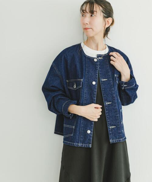 ITEMS URBANRESEARCH（アイテムズ アーバンリサーチ）の「デニムノーカラージャケット（デニムジャケット・レディース・ブラック/インディゴブルー・FREE）」の12枚目の写真